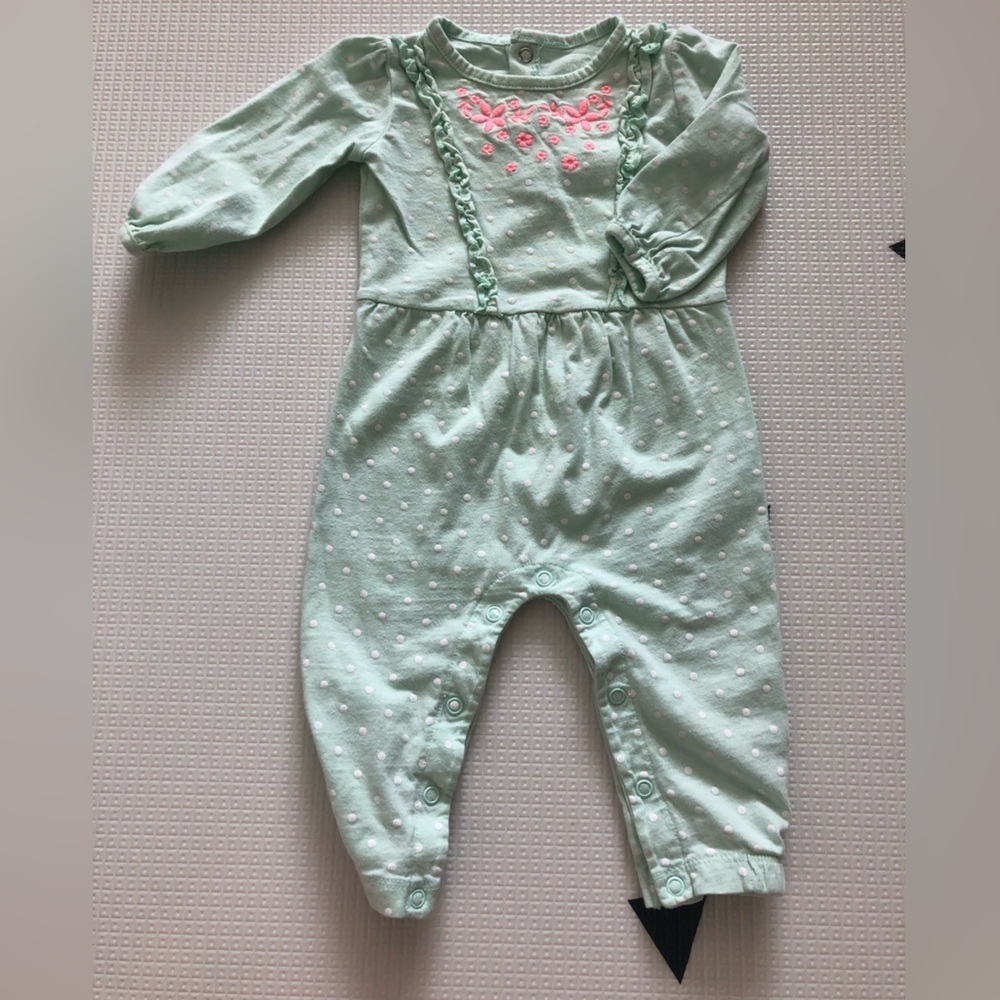 Carter’s|Baby girl long sleeve jumpsuit in polka dot & floral ruffle detail•••